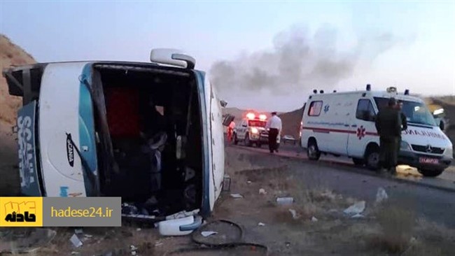 برخورد یک دستگاه ون با یک دستگاه مینی بوس در محدوده پل دیوانیه واقع در ۶۰ کیلومتری شهر نجف منجر به مصدومیت ۲۳ نفر از زائران ایرانی شد.