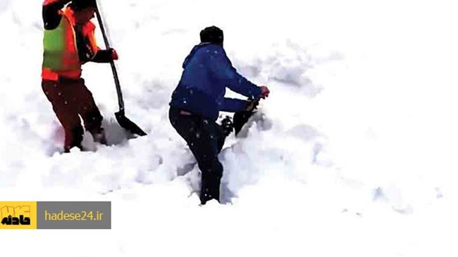 یک کولبر که در برف و کولاک ارتفاعات گردنه تته در مرز شهرستان سروآباد دچار سرمازدگی و گرفتار شده بود با حضور به موقع نیروهای امدادی جمعیت هلال احمر نجات یافت.