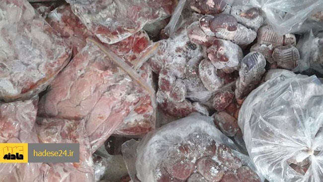 جانشین رئیس پلیس پیشگیری تهران بزرگ از کشف ۱۵۰۰ کیلوگرم گوشت فاسد از یک پارکینگ یک منزل مسکونی در تهران خبر داد.