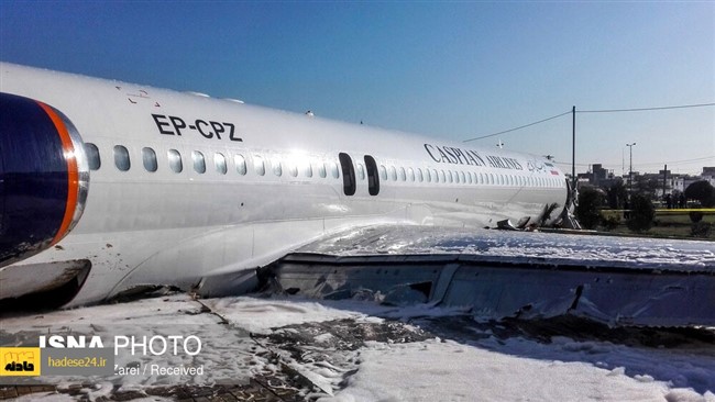 سخنگوی سازمان هواپیمایی کشوری از خروج هواپیمای مسافری تهران – ماهشهر از باند فرودگاه خبر داد و گفت: هنوز هیچ علتی برای این حادثه نمی‌توان ارائه کرد.