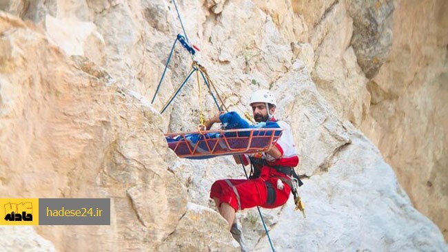 رییس هلال‌احمر شمیرانات اعلام کرد: اعضای تیم امدادونجات کوهستان این شهرستان در تلاشی پنج ساعته کوهنورد مصدوم را از ارتفاعات بندیخچال -سنگ مریم – نجات دادند.
