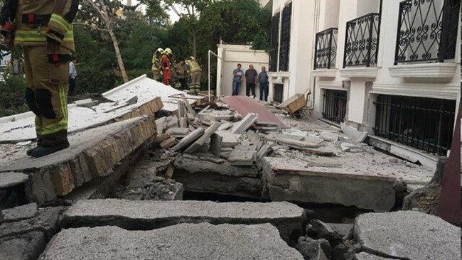 سخنگوی سازمان آتش نشانی و خدمات ایمنی شهرداری تهران از وقوع حادثه انفجار در یک ساختمان مسکونی در شهرک غرب خبر داد.