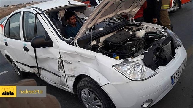 واژگونی خودروی سواری حامل اتباع کشور افغانستان بامداد روز شنبه در محور شهرستان مبارکه ۱۰ نفر مصدوم برجا گذاشت.