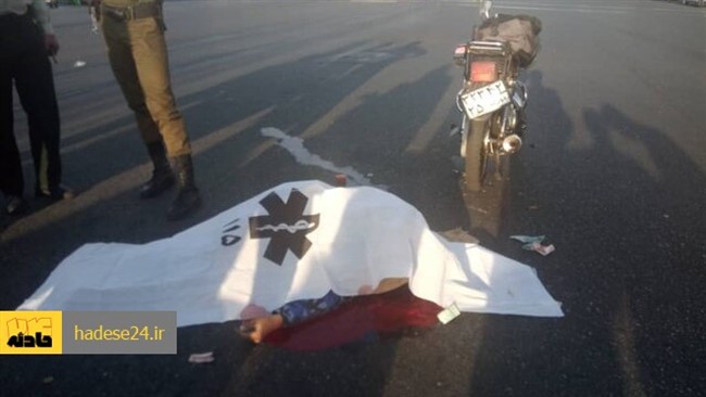 رییس اداره تصادفات پلیس راهور تهران بزرگ از تصادف مرگبار یک دستگاه موتورسیکلت با جدول کناری خیابان محله فرجام در شرق پایتخت به علت سرعت غیرمجاز خبر داد.