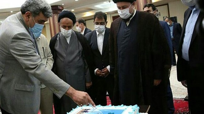 برگزاری جشن تولد ۵۰سالگی بهشت زهرا(س) تهران واکنش کاربران فضای مجازی را به دنبال داشت.