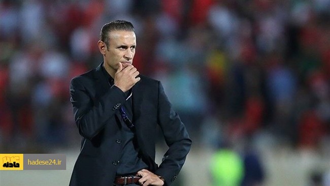 سرمربی پرسپولیس با اعلام نارضایتی از شیوه مدیریتی این باشگاه تهدید به استعفا کرد.