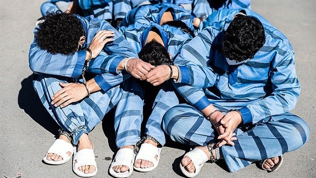 رئیس کل دادگستری استان کردستان گفت: در پی نزاع شب گذشته شهرستان قروه ۸ نفر از افرادی که در این موضوع دخالت داشتند و سبب ناآرامی و برهم زدن نظم عمومی شدند، با دستور قضایی بازداشت شدند.