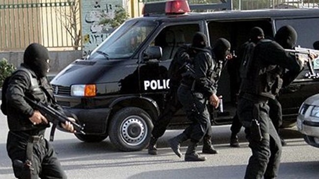 رئیس پلیس داراب در شرق استان فارس گفت: ربایش یک فرد در این شهرستان، با درایت پلیس به دستگیری یک متهم و آزادی گروگان، منتهی شده و تلاش برای دستگیری سایر آدم‌ربایان ادامه دارد.