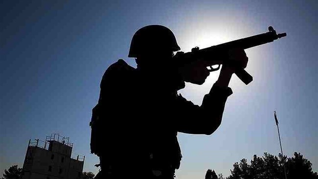 فرمانده قرارگاه منطقه‌ای جنوب شرق ارتش گفت: تیراندازی توسط یک سرباز به همرزمان خود در یک آمادگاه ارتش کرمان منجر به کشته شدن پنج نفر از همرزمان این سرباز شد.