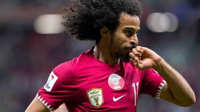 یک هوادار قطری که از علاقمندان اکرم عفیف است به خاطر درخشش این بازیکن در دیدار برابر ایران یک هدیه خاص را برای او در نظر گرفت.