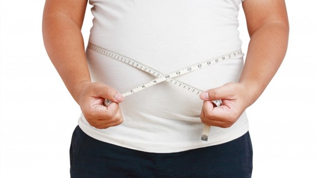 برخی از عوارضی که می‌توانند تلاش‌هایتان برای کاهش وزن را بی‌نتیجه کنند شامل سندرم تخمدان پلی کیستیک و کم‌کاری تیروئید می‌شوند که عوارضی شایع در میان خانم‌ها هستند. بنابراین خوب است از نظر این بیماری‌ها و دیگر عوارض بررسی شوید. درمان این عوارض می‌تواند کمکتان کند راحت‌تر لاغر شوید و بدنی سالم‌تر داشته باشید.