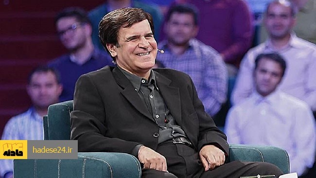 «هر سؤالی را که نخواستم پاسخ بدهم می‌گویم بعدی»؛ این پیش‌شرط اصلی علیرضا علیفر برای شروع یک گفت‌وگوی بی‌تعارف بود اما هیچ پرسشی را بدون جواب نگذاشت و برای هر سؤال کوتاه، پاسخی مبسوط داشت. او که به‌دلیل داشتن سابقه نظامی و درجه سرهنگی با نام سرهنگ علیفر شهرت دارد، همین قدر گزارشگر غیرقابل پیش‌بینی و متفاوتی است؛