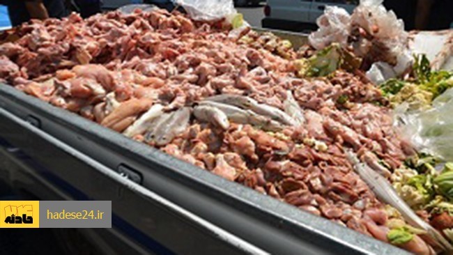سرپرست پلیس امنیت عمومی استان یزد از کشف ۶ تن و ۹۵۵ کیلوگرم گوشت و جگر مرغ فاسد در یزد خبر داد.
