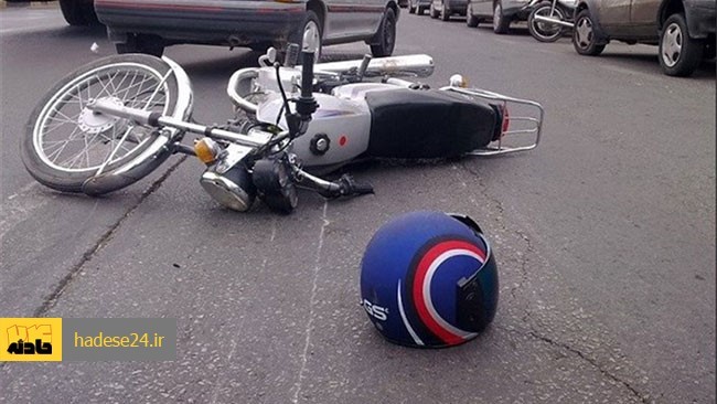 رئیس پلیس راه استان ایلام گفت: تصادف موتورسیکلت با اتوبوس در محور حمیل به شباب راننده جوان موتور را به کام مرگ فرستاد.
