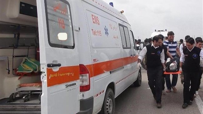 رئیس مرکز فوریت‌های پزشکی دانشکده علوم پزشکی آبادان‌ از تحویل گرفتن سه زائر مصدوم و پیکرهای دو زائر فوت شده حادثه تصادف اتوبوس زائران در نزدیکی مرز شلمچه در عراق خبر داد.