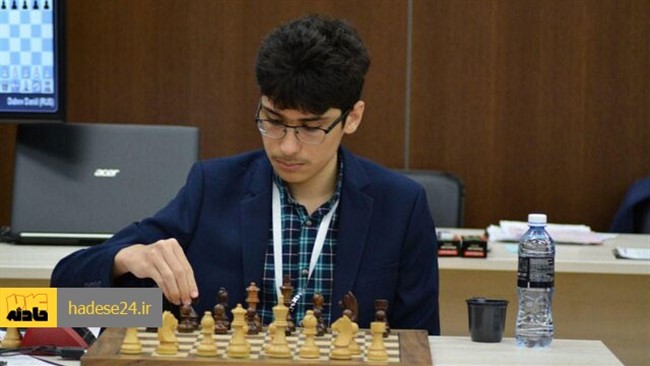 علیرضا فیروزجا موفق به کسب مدال نقره مسابقات سریع شطرنج قهرمانی جهان شد. او پس از این رقابت‌ها با بیان اینکه قدردان زحماتی که در ایران برایم کشیده شده هستم، گفت که از این پس برای فرانسه بازی خواهد کرد.