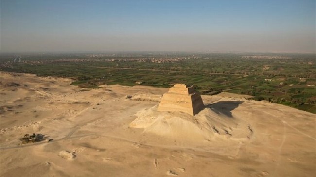 به گفته‌ی باستان شناسان و وزیر آثار باستانی و میراث فرهنگی مصر، اسکلت متعلق به دختری حدوداً ۱۳ ساله در کنار هرم ۴۶۰۰ ساله مصر کشف شده است.