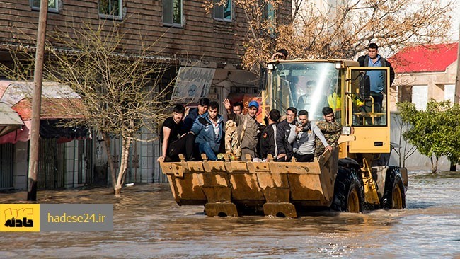 با گذشت ۵ روز از وقوع سیل در استان گلستان همچنان وضعیت برخی از شهرهای این استان از جمله آق قلا و ۳۷ روستای آن بحرانی است.