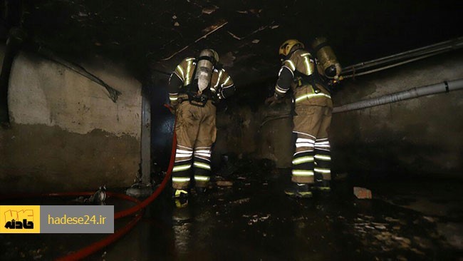 سخنگوی سازمان آتش‌نشانی و خدمات ایمنی شهرداری تهران از وقوع آتش‌سوزی در یک ساختمان مسکونی ۴ طبقه و ۵۶ واحدی خبر داد.
