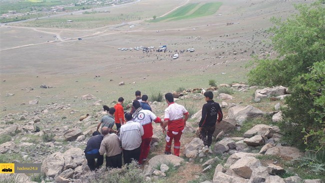 مدیرعامل جمعیت هلال احمر چهارمحال و بختیاری از سقوط کوهنورد تهرانی از ارتفاعات زرد لیمه خبر داد.