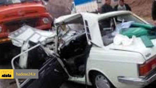 رئیس پلیس راه شمالی استان فارس ، گفت: بر اثر برخورد سواری پیکان با یک کامیون در دو راهی نقش رستم شهرستان مرودشت، 2 نفر کشته و یک نفر مجروح شدند.