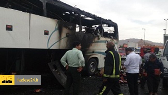 مسئول سازمان آتش‌نشانی و خدمات ایمنی بردسکن گفت: یک دستگاه اتوبوس مسافربری حامل سربازان وظیفه در آتش سوخت.