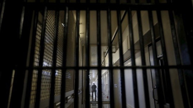بازپرس جنایی پایتخت مشغول تحقیق در خصوص مرگ یک زندانی در یکی از زندان های تهران است.