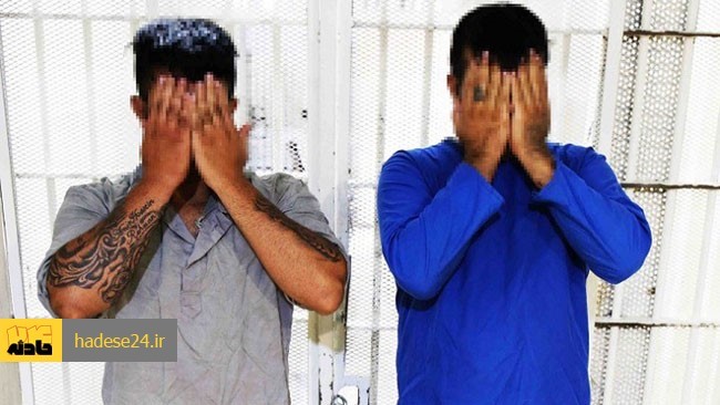 رئیس پلیس آگاهی پایتخـ، از دستگیری ۲ برادر در باقرشهر خبر داد که با استفاده از سلاح سرد، جوانی را در یک مغازه لباس فروشی به قتل رسانده بودند.