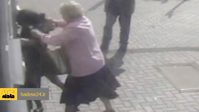 یک خانم 81 ساله انگلیسی که مورد حمله دزد قرار گرفته بود، توانست ایستادگی کرده و باعث فراری شدن دزد شود.