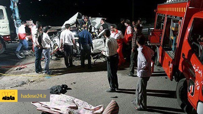 در تصادف یک دستگاه پژو ۴۰۵ با مینی‌بوس هیوندا در محور بندرعباس-حاجی‌آباد، یک نفر کشته و ۸ نفر مصدوم شدند.