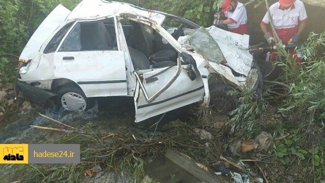 فرمانده انتظامی شهرستان داورزن از واژگونی یک خودرو سواری پراید با 4 مصدوم در این شهرستان خبر داد.