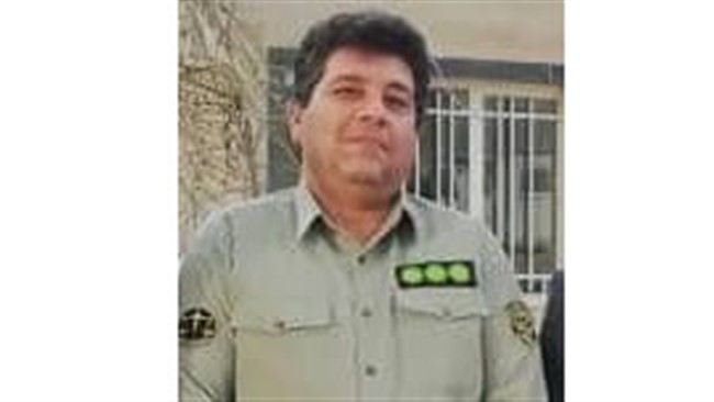 روابط عمومی اداره کل حفاظت محیط زیست استان فارس، خبر کشته شدن یکی از محیط‌بانان این اداره براثر اصابت گلوله را تایید کرد.