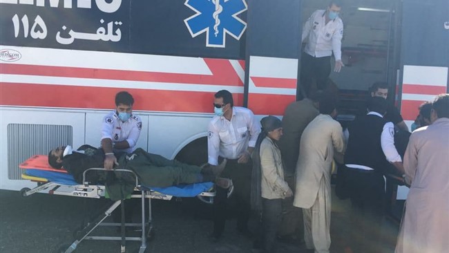 مدیر مرکز فوریت های پزشکی دانشگاه علوم پزشکی زاهدان گفت: واژگونی وانت تویوتا حامل اتباع بیگانه غیرمجاز (افغان) در محور زاهدان - خاش سه کشته و ۲۰ زخمی برجا گذاشت.