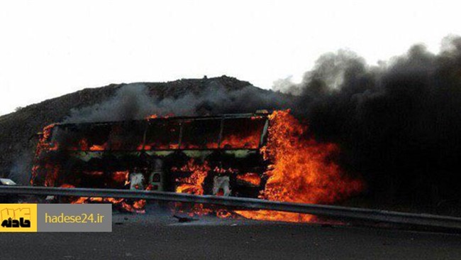 معاون عملیات سازمان آتش نشانی مشهد گفت: یک دستگاه اتوبوس اسقاطی در جنوب شرق مشهد به طور کامل در آتش سوخت.