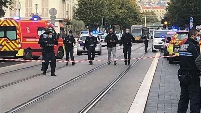 پلیس آلمان اعلام کرد که به دنبال ورود یک خودرو به پیاده رویی در شهر تریر در جنوب غربی این کشور دو نفر کشته شدند.