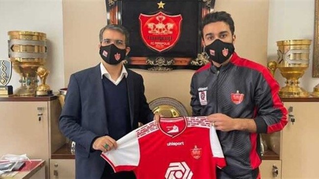 هافبک‌ تیم فوتبال پرسپولیس قرارداد خود را به مدت دو فصل دیگر با این باشگاه تمدید کرد.