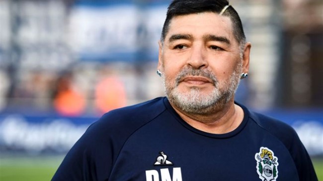 پزشکی که به مدت یک دهه روند درمانی دیه‌گو مارادونا را مدنظر داشت تاکید دارد که مرگ او نوعی خودکشی بود و این اسطوره دنیای فوتبال از زندگی خسته شده بود.