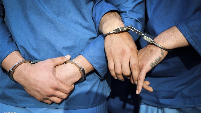 رئیس پلیس آگاهی استان البرز از دستگیری یک سارق و ۲ مالخر اموال مسروقه با اعتراف به ۳۰ فقره سرقت خبر داد.