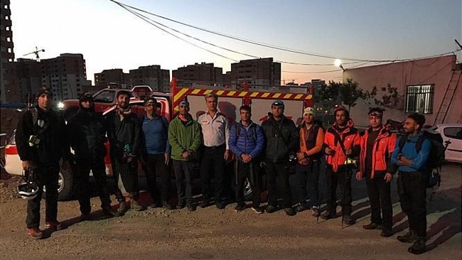 هشت کوهنوردی که در وضعیت خطرناکی در ارتفاعات وردیج و واریش در شمال غرب تهران گرفتار شده بودند با تلاش نفسگیر گروه امداد و نجات کوهستان سازمان آتش نشانی تهران به سلامت نجات یافتند.