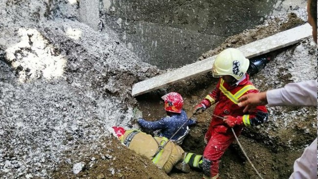 سخنگوی سازمان آتش‌نشانی و خدمات ایمنی شهرداری تهران از ریزش یک زمین در حال گودبرداری در بلوار اندرزگو خبر داد.