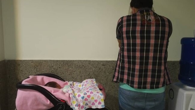 به دنبال انتشار تصاویری از فروش چندین نوزاد در فضای مجازی و واکنش شدید افکار عمومی، پلیس پایتخت که به موضوع ورود کرده بود این افراد را دستگیر کرد.
