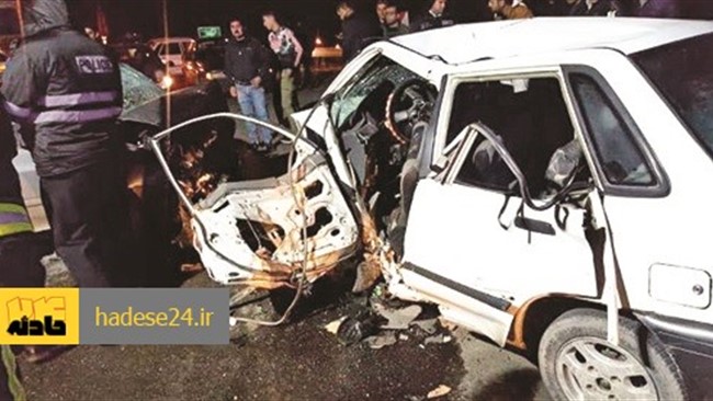 رییس مرکز اورژانس تهران از تصادف ۲ خودرو در اتوبان تهران ساوه خبر داد و گفت: در این حادثه ۵ نفر مصدوم و ۳ آمبولانس اعزام شد.