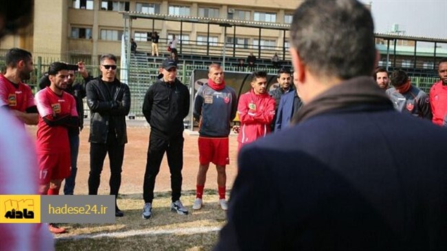 با اعلام سایت باشگاه پرسپولیس، تست کرونای یکی از بازیکنان جوان این تیم مثبت شد.