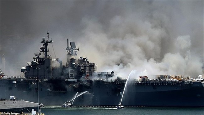 یک مقام سامانه ناوبری دریایی آمریکا از آتش گرفتن دومین کشتی جنگی این کشور طی یک هفته اخیر خبر داد.