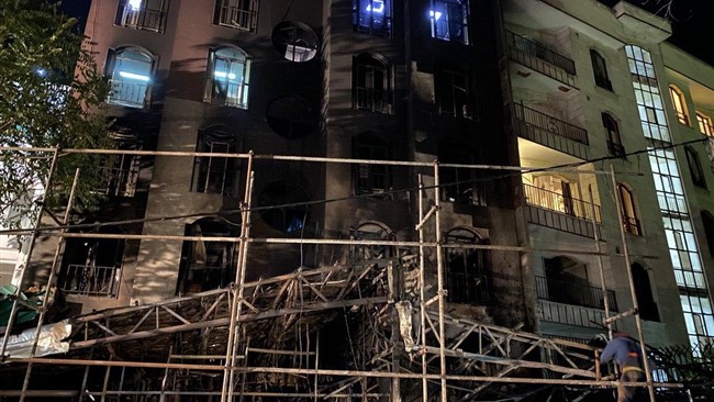 باوجود وعده اعضای شورای شهر برای اعلام ساختمان‌های ناایمن تهران هنوز این اتفاق نیفتاده است. روزنامه اسامی برخی از ساختمان‌هایی که قبل‌تر اخطار دریافت کرده‌اند را منتشر می‌کند.