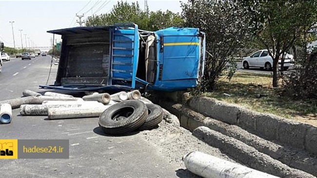 رئیس مرکز اطلاعات و کنترل ترافیک راهور ناجا از وقوع یک تصادف در بزرگراه شهید خرازی خبر داد.