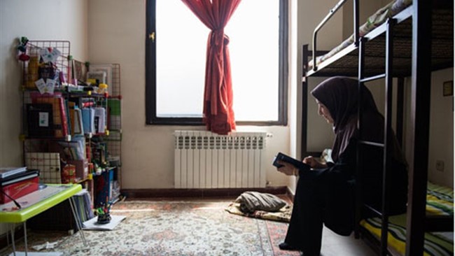 در برخی از مناطق تهران اتاق‌های یک تخته در خوابگاه‌های دخترانه بین ۱۵۰ تا ۳۰۰ میلیون به رهن می‌رود.