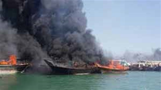 عصر امروز ۲ فروند شناور دریایی در بندر هندیجان در آتش سوختند.