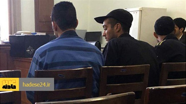 پسر جوان که به خاطر منصرف کردن خواهرش از طلاق او را به قتل رسانده بود در دادگاه کیفری استان تهران پای میز محاکمه رفت.