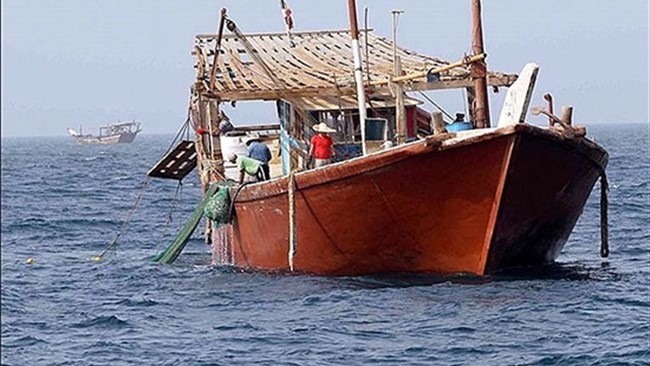 سرنوشت ملوان جوان مینابی یک فروند کشتی صیادی ترال که آبان ماه سال گذشته در دریای عمان ناپدید شد